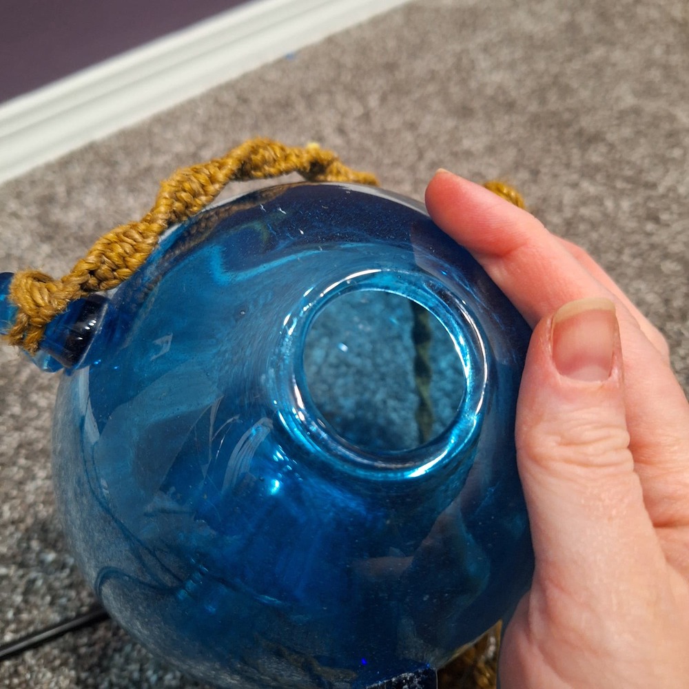Vintage hanging hand blown thick cobalt blue glass vase - Picture 4 of 7